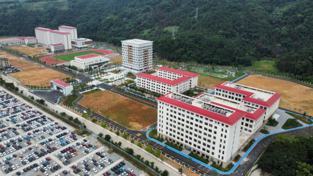 匠心筑民生!市众彩网公司下属企业金诚公司获评“较好代建单位”